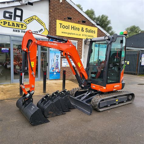 3 tonne excavator hire rates